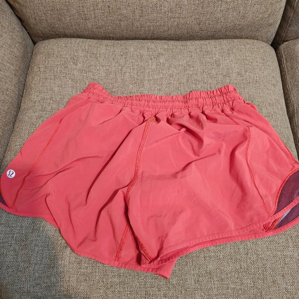 Women Lululemon Hotty Hot Short